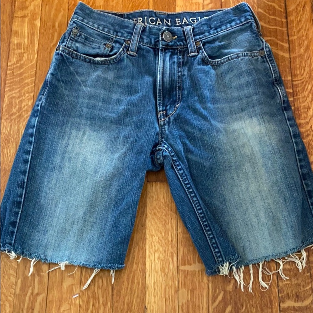 American Eagle Low Loose cutoffs 26 waist